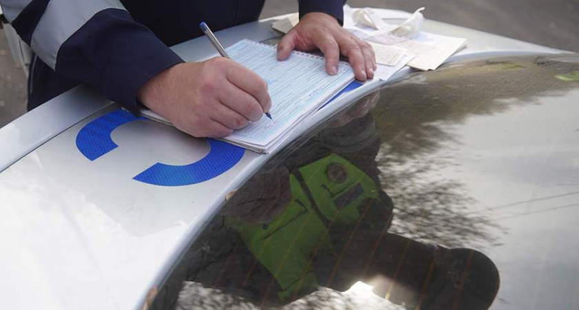 В Кирове выявили 48-летнего водителя, накопившего 47 неоплаченных штрафов