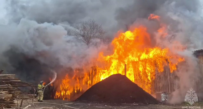 Масштабный пожар произошел в Орлове из-за безрассудства кочегара