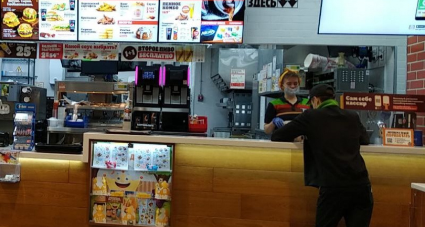 В Кирове проверили точку с шаурмой и нашли нарушения