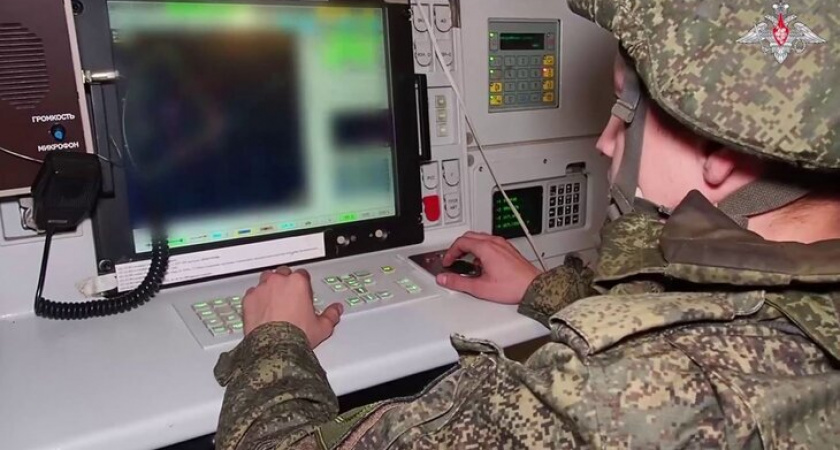 Средства ПВО отразили самую массовую атаку дронов на РФ: сбиты 524 беспилотника