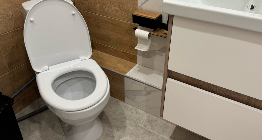 Почему нельзя держать открытой крышку унитаза. Запомните раз и навсегда