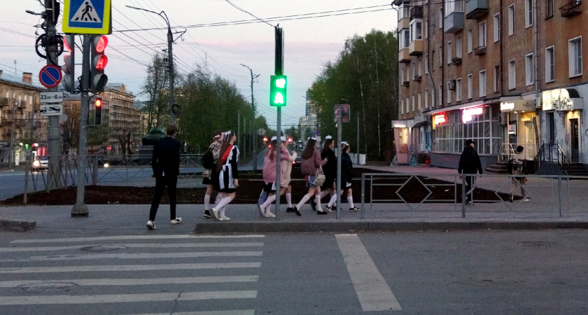 Из-за ситуации в стране тысячи российских школьников останутся без выпускных