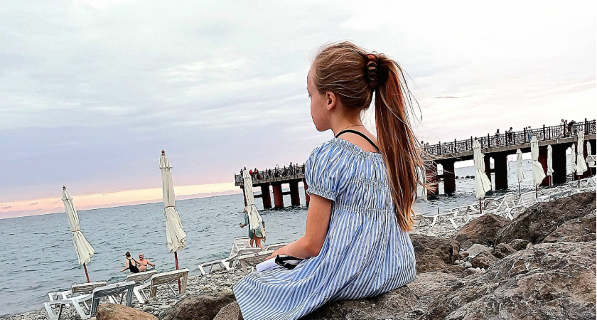 Пляжи без людей и цены, как в СССР: россияне нашли новый курорт с кристально чистым морем