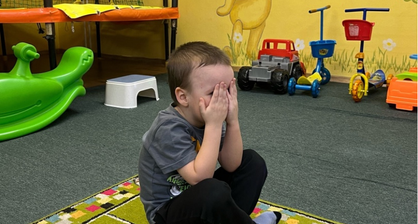 111 детей-сирот нашли семьи в Кировской области за три года