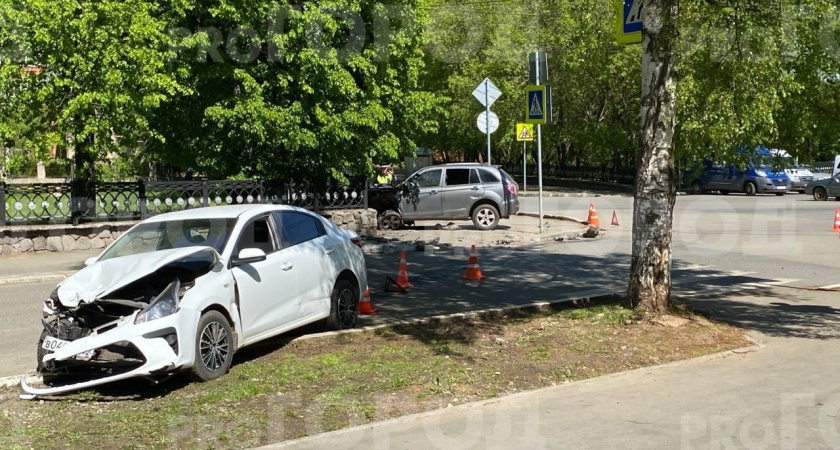 Четыре человека пострадали в ДТП на улице Горбачева в Кирове