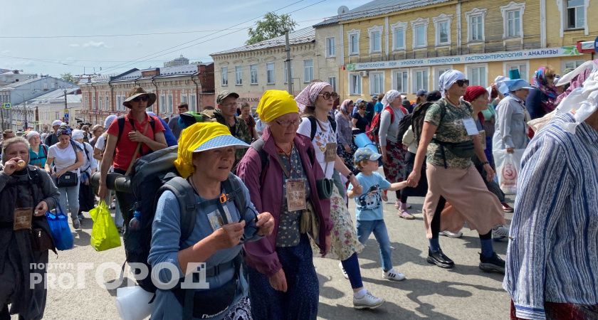 Вятская Епархия запускает "горячую линию" по Великорецкому крестному ходу