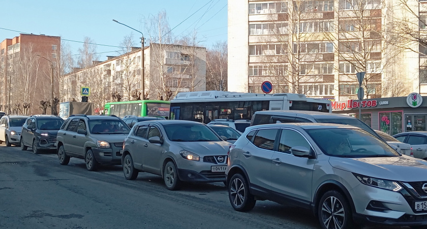 С 1 июня - новое правило для всех, кто водит автомобиль - тотальный запрет