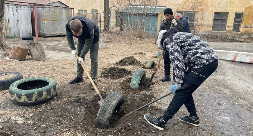 Кировчан будут карать за складирование автомобильных покрышек во дворах