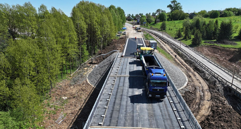 Ремонт моста через реку Воя близится к завершению