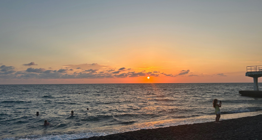 ВТБ и Туту рассказали, куда этим летом поедут семьи с детьми и сколько они потратят