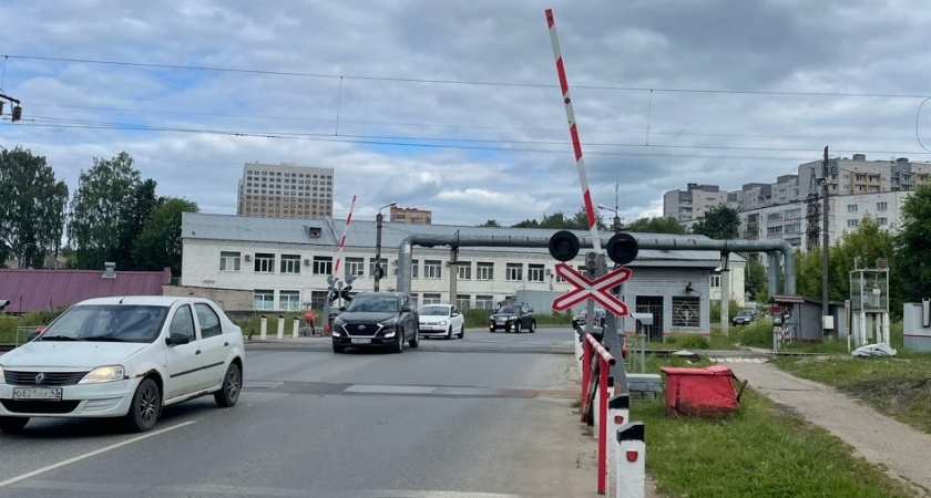 В Кирове ограничат движение авто через два железнодорожных переезда 4 и 5 июня