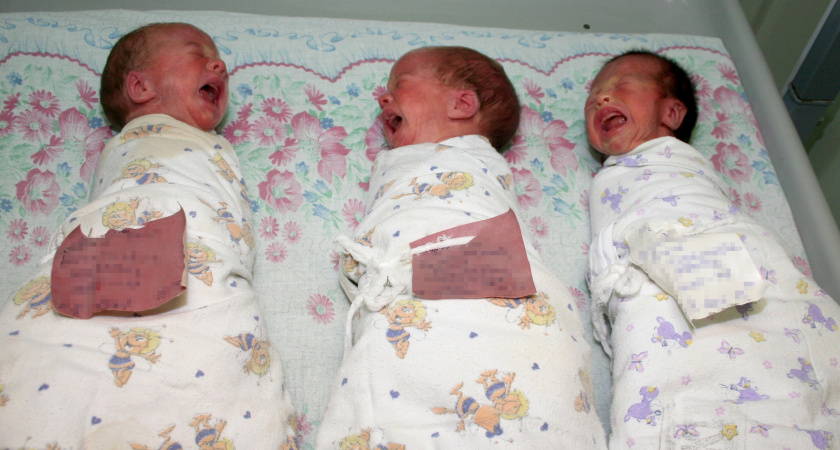 Первая в 2025 году тройня появилась на свет в Кировской области