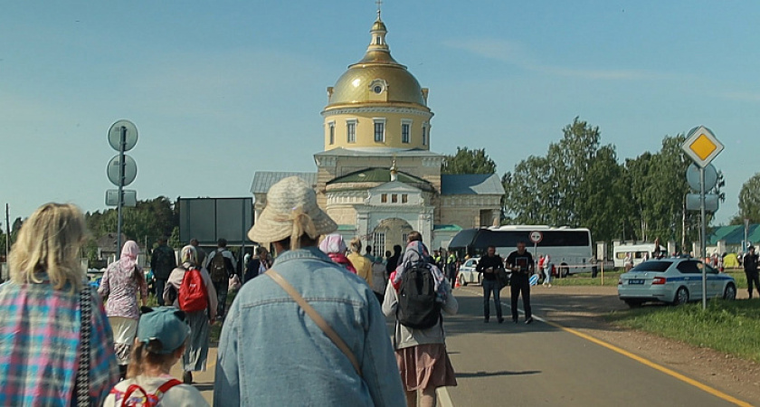 Число участников Великорецкого крестного хода выросло до 33 тысяч человек