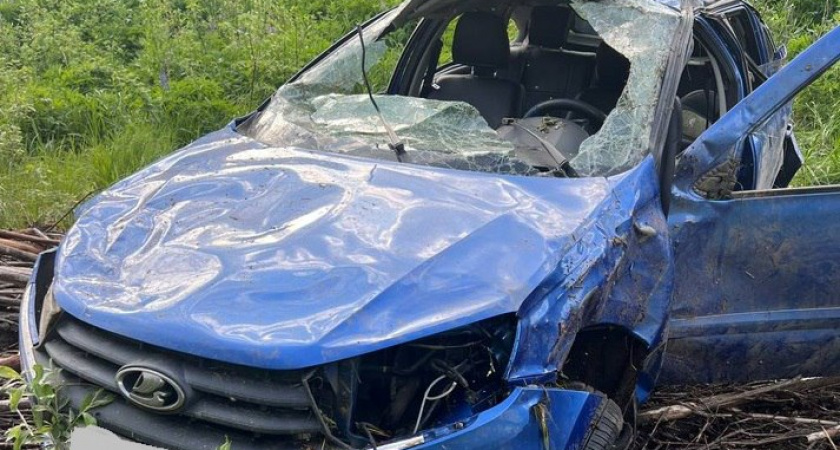 Девятилетний мальчик получил травмы в ДТП с опрокидыванием в Шабалинском районе