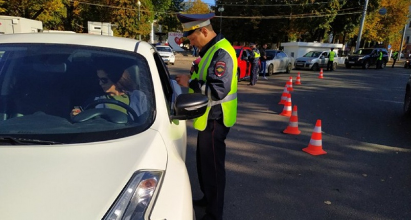 Сплошные проверки водителей начнутся по всей Кировской области в День России