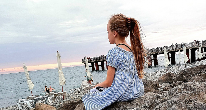 Пляжи без людей и цены, как в СССР: россияне нашли новый курорт с кристально чистым морем