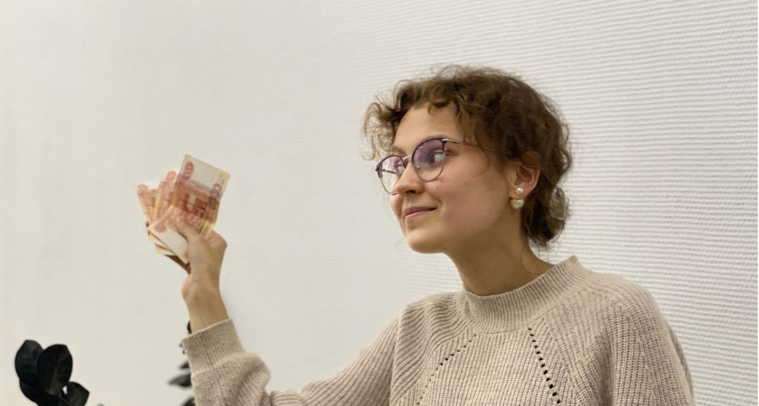 Всего одна простая фраза, а денег - целые карманы: что нужно говорить перед выходом из дома для привлечения богатства