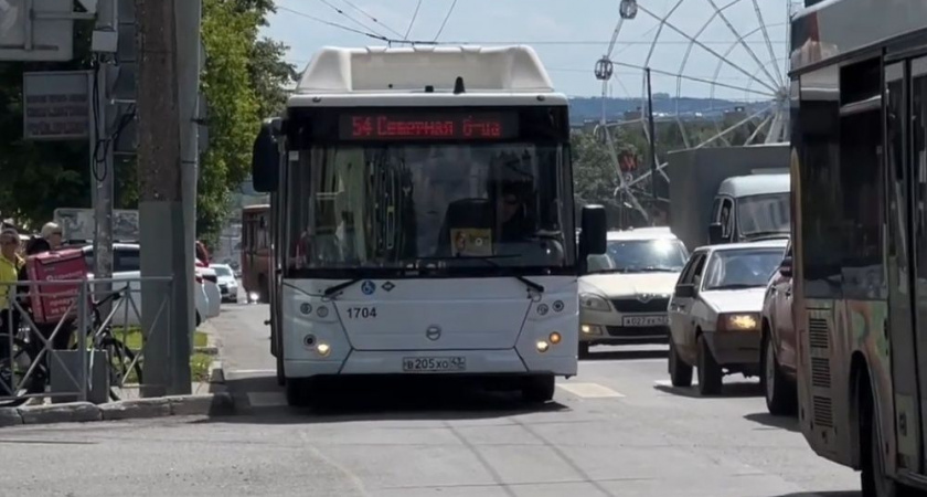 В АТП объяснили, почему в кировских автобусах и троллейбусах бывает очень жарко