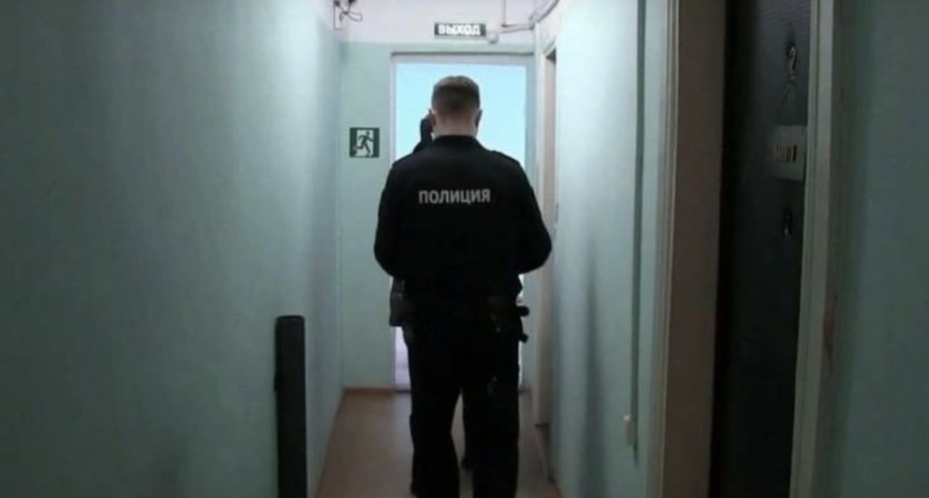 Показывающий прохожим правую руку кировчанин стал фигурантом уголовного дела