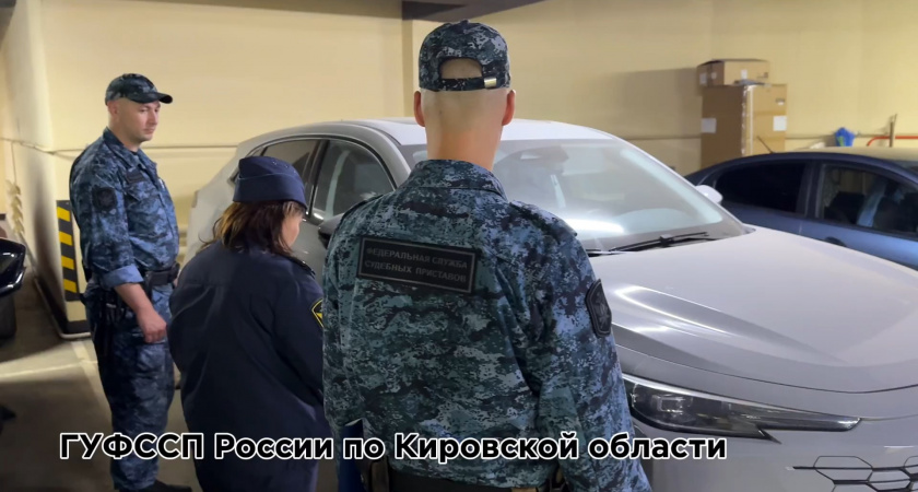 Судебные приставы отправили в зону СВО внедорожник, конфискованный у кировчанина