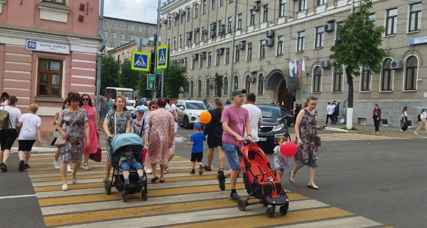 С июля в России изменились правила назначения детских пособий 