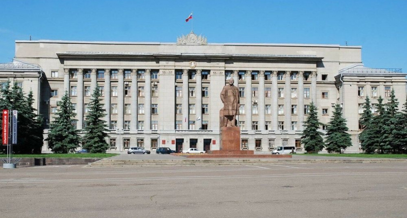 В Кирове приведут в порядок площадку у памятника В. И. Ленину на Театральной площади