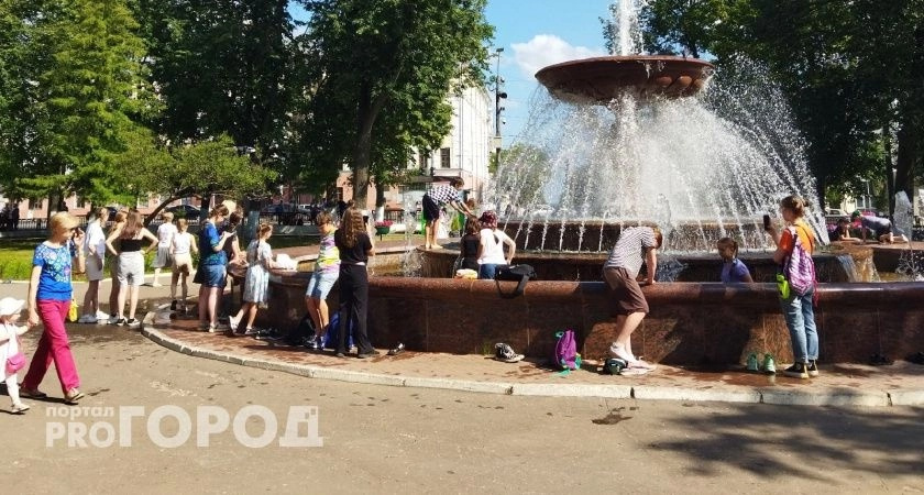 Лето в офисе: 59 процентов россиян хотят сократить рабочий день в жару