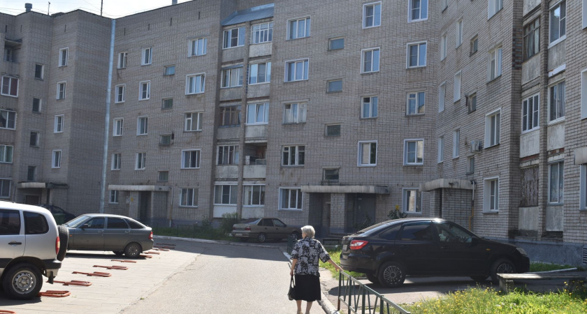 В Зуевском районе из-за "дешевого" водопровода люди вынуждены ходить в баню