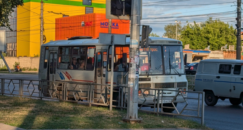 Глава горадминистрации Кирова рассказал о судьбе автобусного маршрута №84