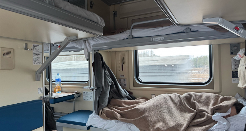 К столику пускать перестанут: в новых вагонах их размещают сразу наверху