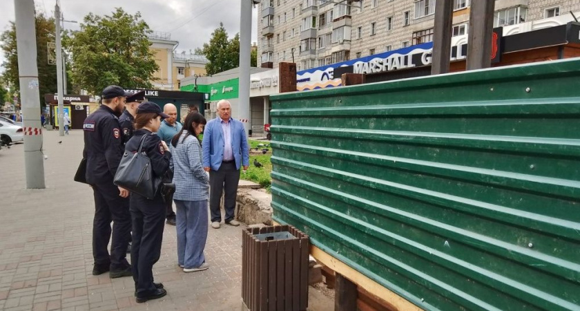 Предприниматель задумал открыть киоск в обход администрации: кировчане возмущены