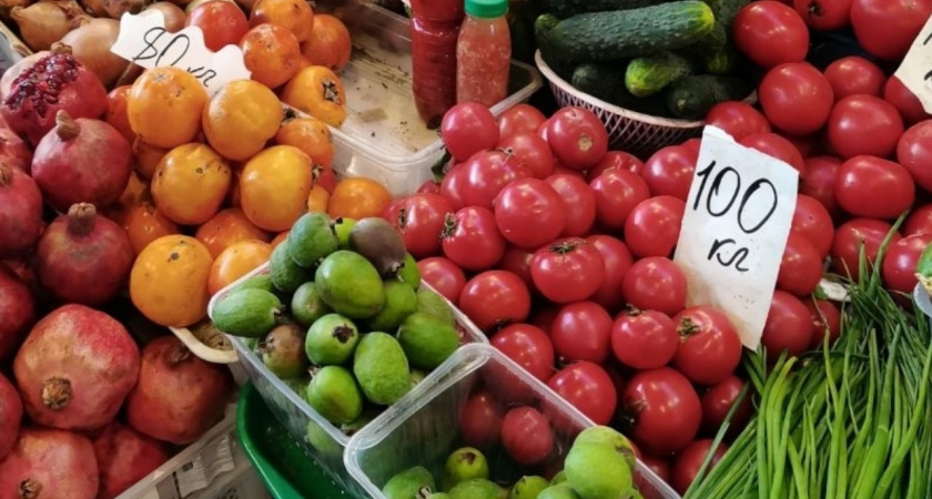 Откуда в помидорах берутся волокнистые белые прожилки и чем они опасны - опыт огородника