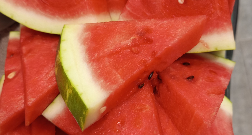 Спросил у продавца на рынке, как выбрать самый сладкий арбуз - вот что он посоветовал