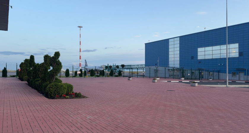 "Девушка, вы с ребенком не хотите пересесть на места у туалета?" – вот как поступила молодая мамочка в самолете