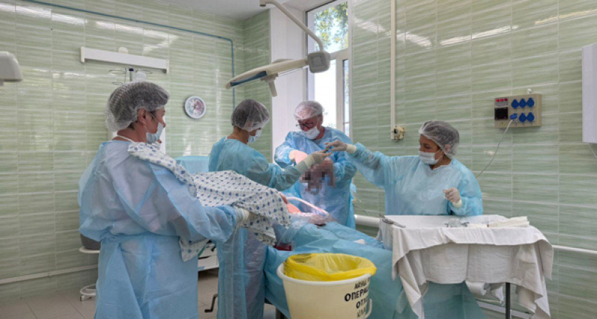 Кирово-Чепецкие врачи спасли мать и ребенка при преждевременной отслойке плаценты