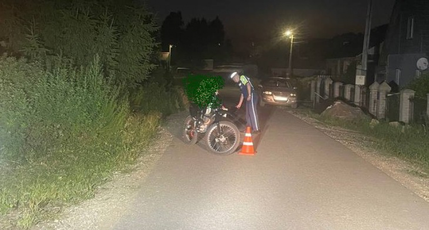Под Кировом мальчик на мотоцикле сшиб нетрезвого самокатчика