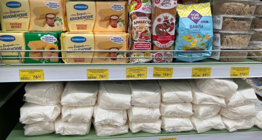 Больше не хожу в "Магнит" и "Пятерочку": вот что можно выгоднее купить в "Красное&Белое" - список