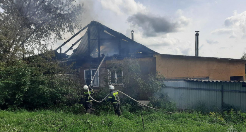 В Кировской области сгорел жилой дом