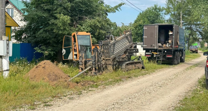 Километровый трубопровод будут менять в заречной части Кирова до 8 августа