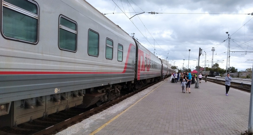 Два кировских поезда задерживаются из-за атаки БПЛА в Волгоградской области