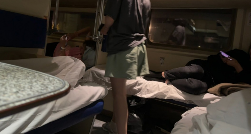 "Будьте начеку": проводники рассказали, как пассажиры ухитряются тащить чужие вещи