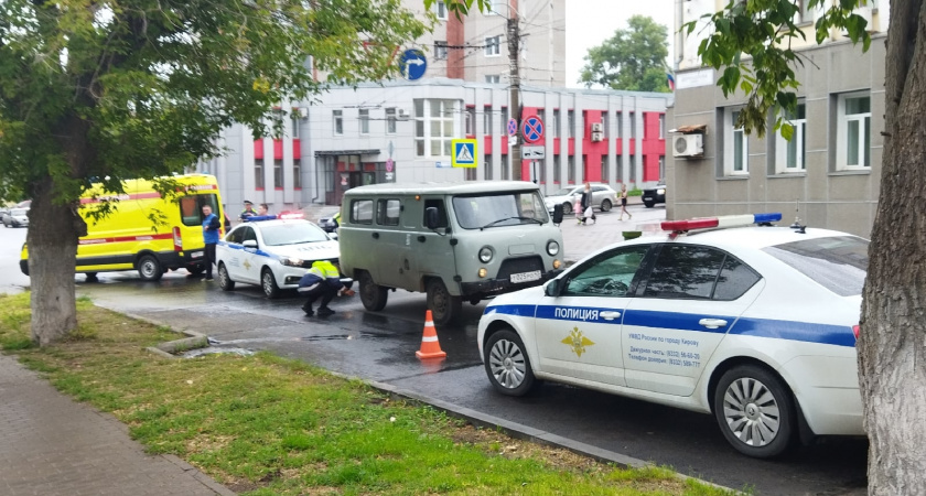 В Омутнинском районе девочка, попавшая под УАЗ, получила компенсацию