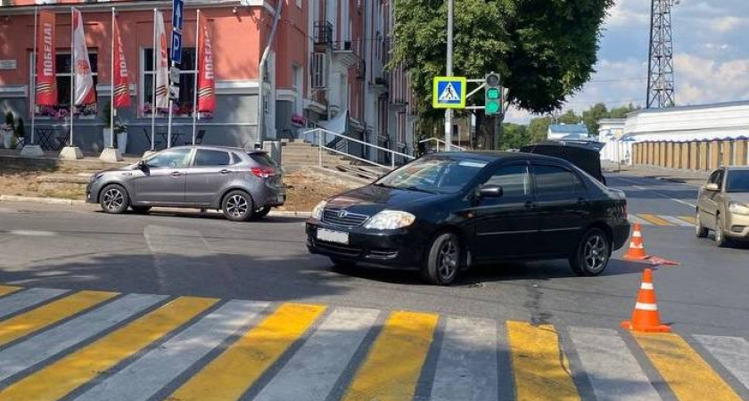 В Кирове на улице Московской сбили 24-летнего велосипедиста