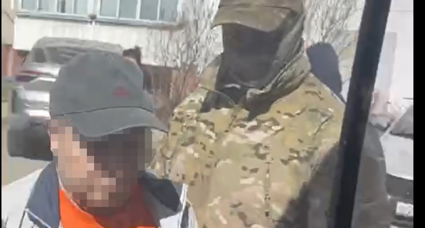 Кировские силовики вычислили экстремиста, работающего в РЖД