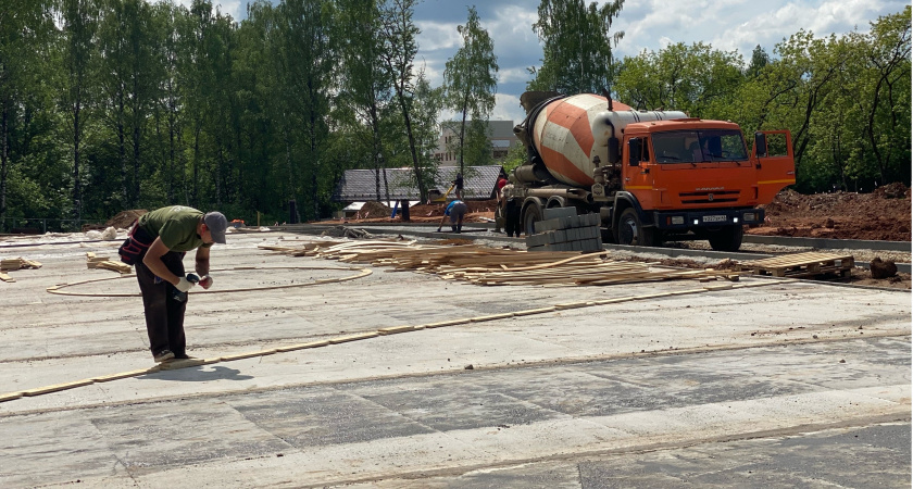 В Нолинске продолжается строительство школы на 500 мест