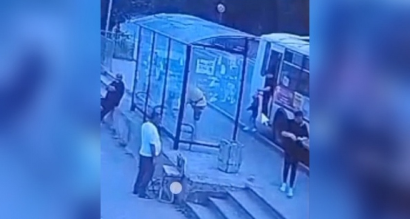 Инцидент с ребенком в кирово-чепецком автобусе попал на видео: дело не возбудили