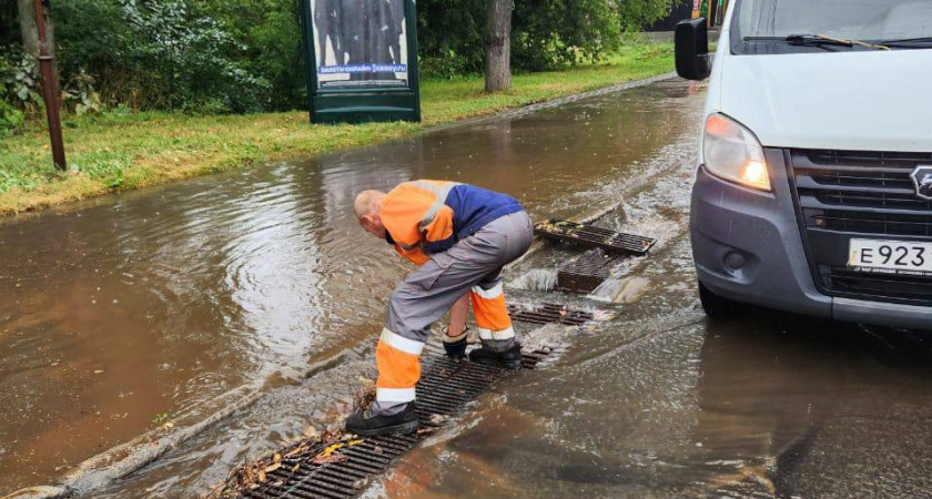 Вячеслав Симаков отреагировал на бурные потоки воды, хлынувшие по улицам Кирова