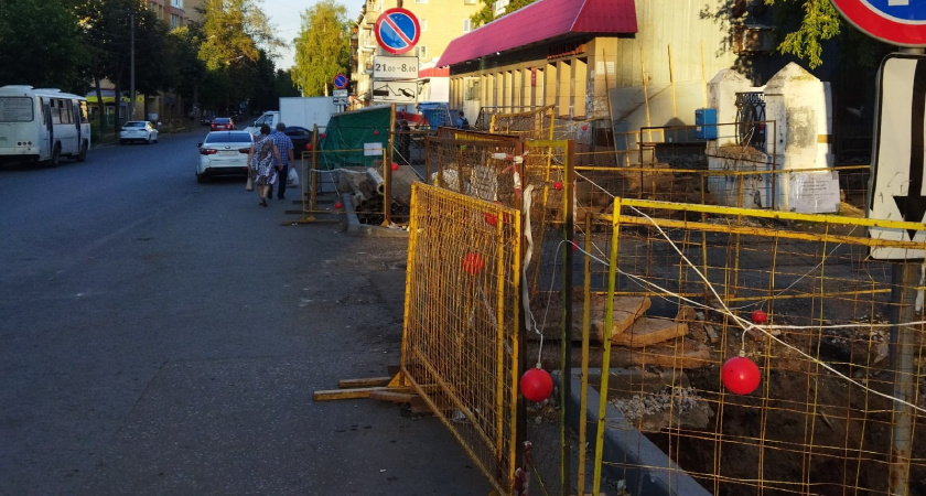 В Кирове ограничат проезд по трем улицам из-за прокладки и ремонта теплосетей