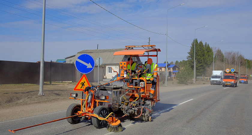 В Кировской области нанесут свыше 2 тысяч километров дорожной разметки