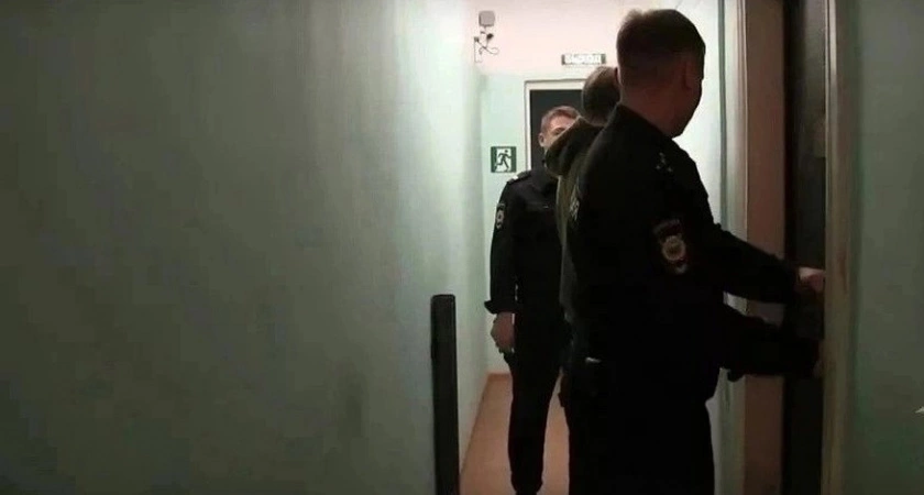 В Лузе мужчина ударил гостя топором по голове во время ссоры